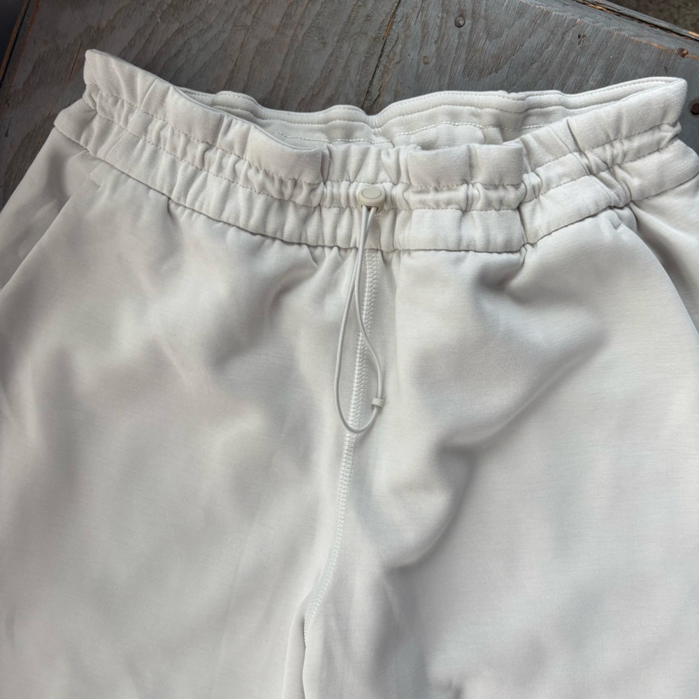 Lululemon Softstreme high rise pants - light ivory | size 6 - Picture 6 of 8